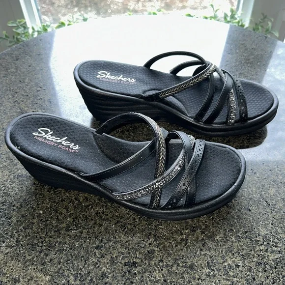 Cali Skechers size 10, black casual or dress up - Picture 5 of 8